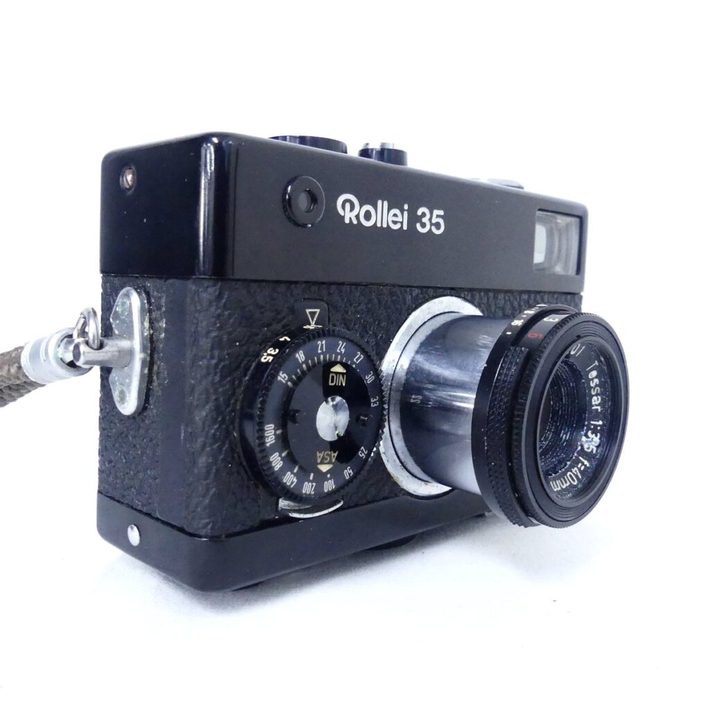 Rollei35　ブラックモデル右前