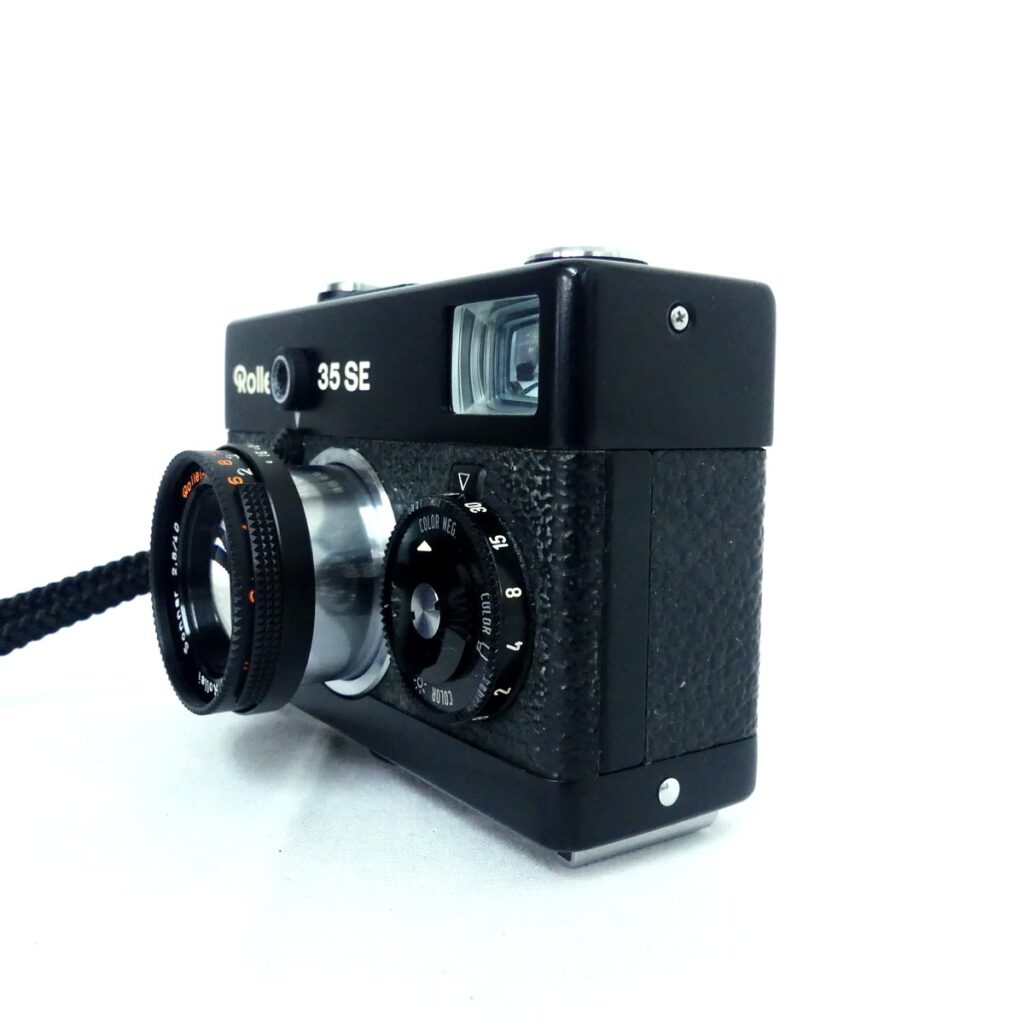 Rollei35　ブラックモデル左前