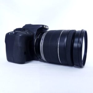 Canon EOS Kiss X7にEF-S 18-200mm ISを装着した左前方からの外観