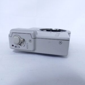 Canon EOS ADAPTER VLの側面ロック部と薄型ボディ形状