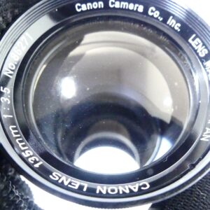 Canon Lens 135mm F3.5の前玉とCanon Camera Co., Inc.銘