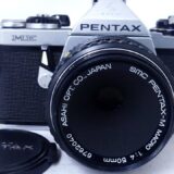 PENTAX ME + smc PENTAX-M MACRO 50mm F4を買取しました｜小型フィルム一眼レフとKマウントマクロレンズ