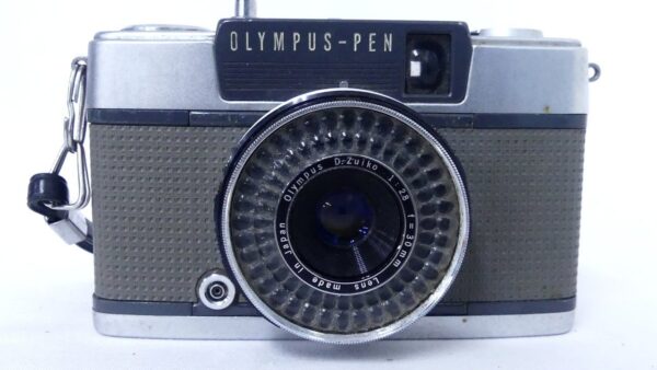 OLYMPUS-PEN EES-2 オリンパスペン 30mm F2.8 ハーフサイズフィルムカメラを買取しました